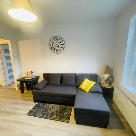 Apartament Oliwia Apartment Jelenia Gora Exterior photo